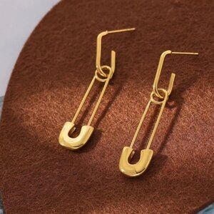 ⭐️Gold plated pin drop dangle earrings